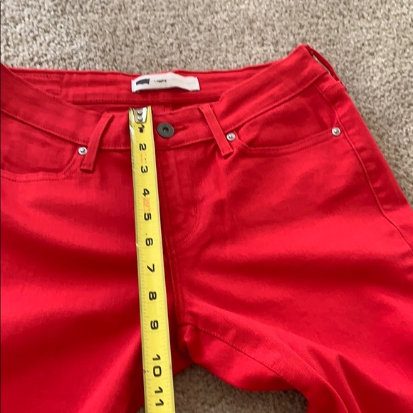 ☘️NWOT ☘️Red LEVIS size 6M W28L32 - Picture 7 of 15